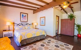 Dmytri'S Original La Fonda Restaurant & Hotel